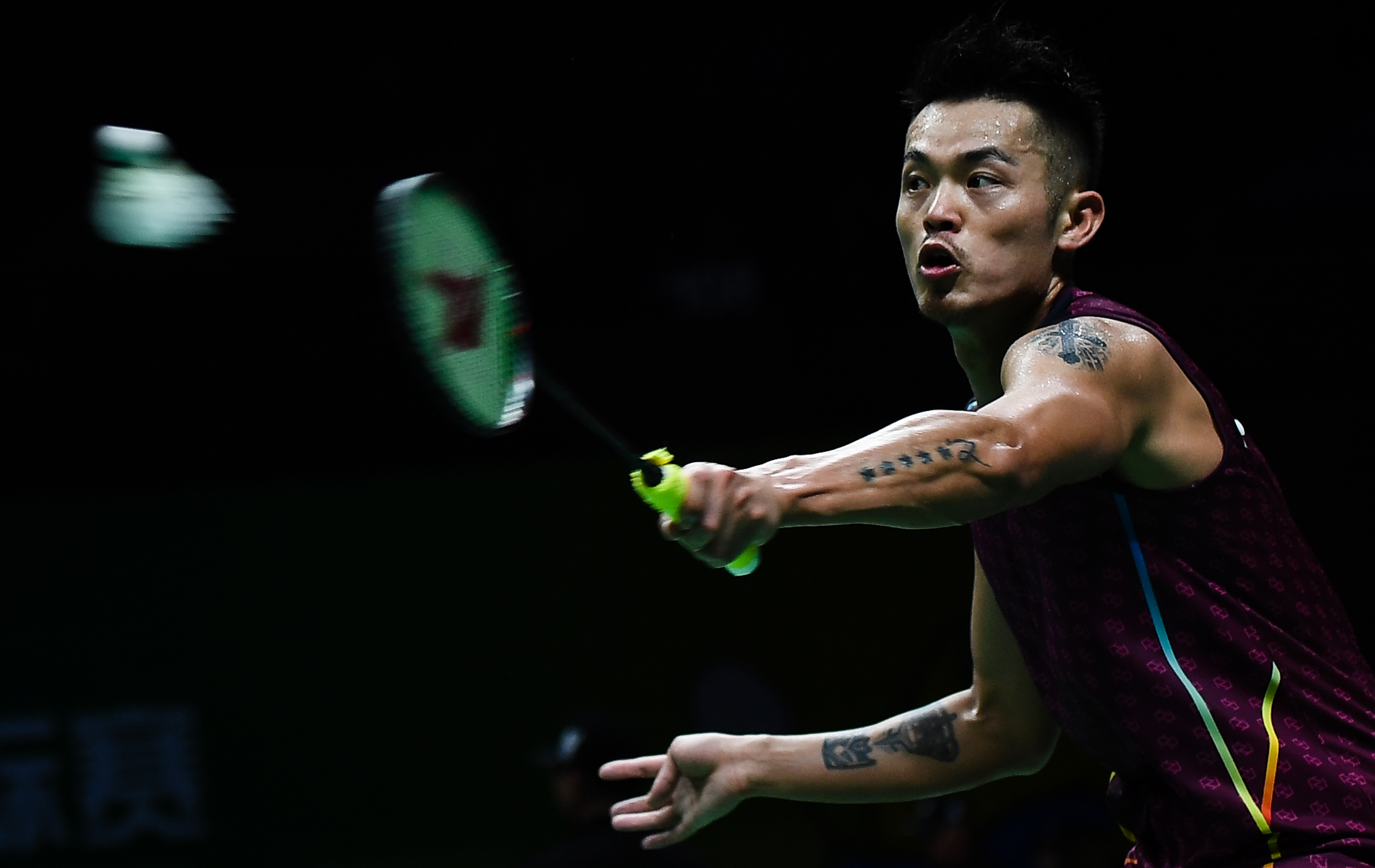 成千上万的 成千上万的