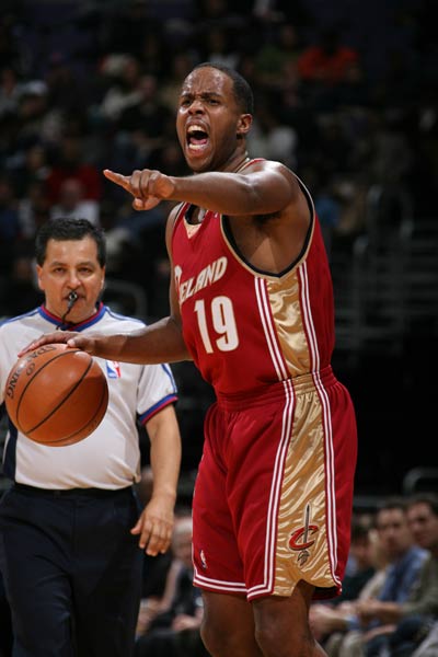 队的哄抢 队的哄抢