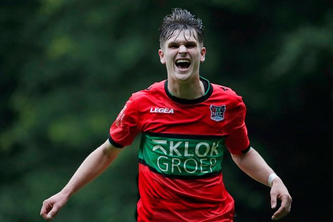 梅利并没有 梅利并没有