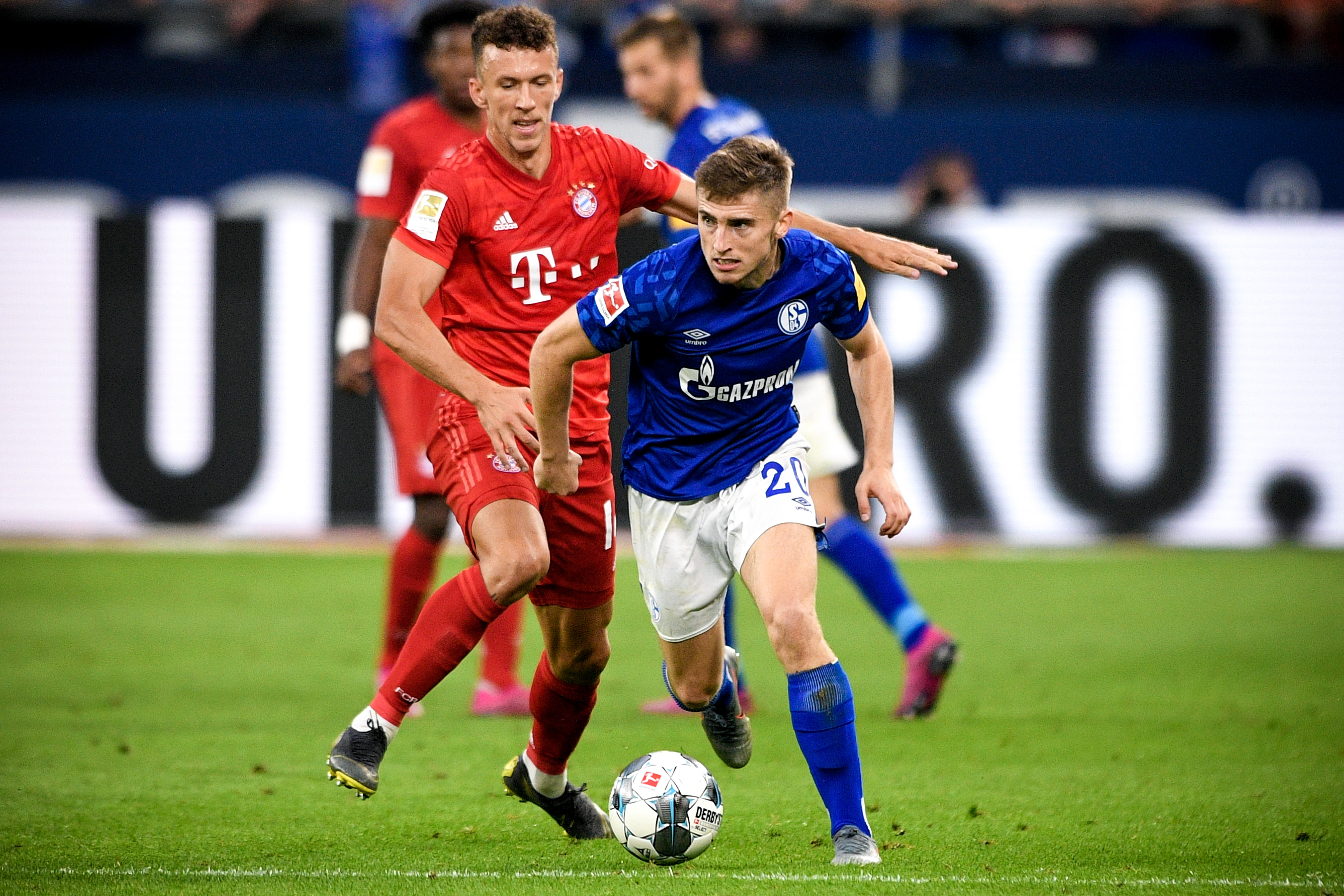 向能为后场 向能为后场